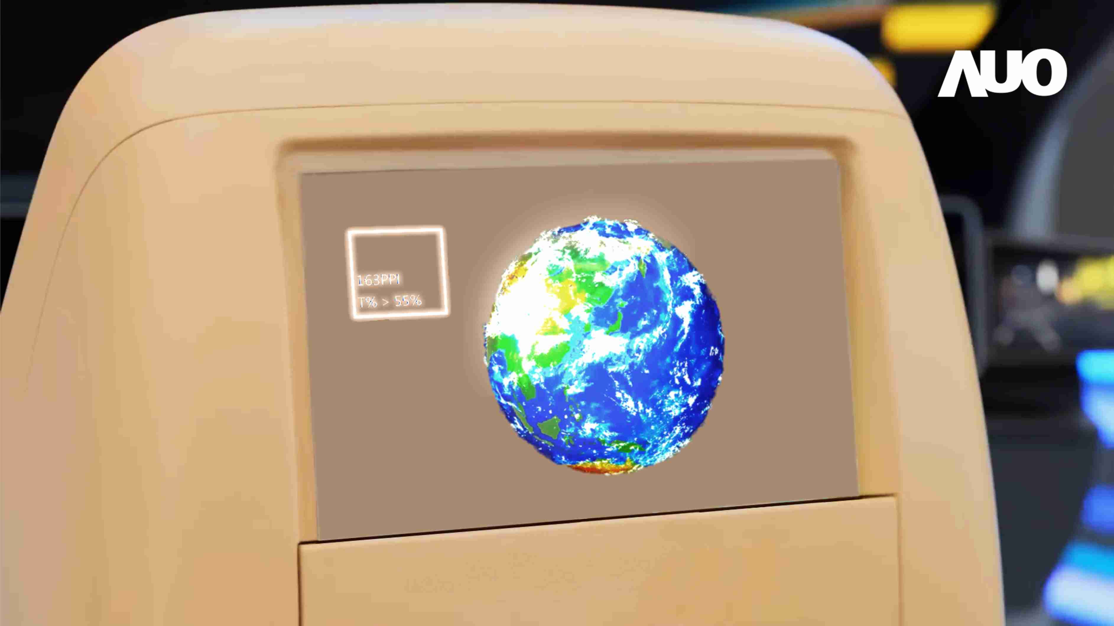 尊龙集团突破设计与制程挑战，，，推出全球最高分辨率163ppi的13.5吋透明Micro LED面板，，并积极布局智能车市场，，以期拓展透明显示应用的可能性